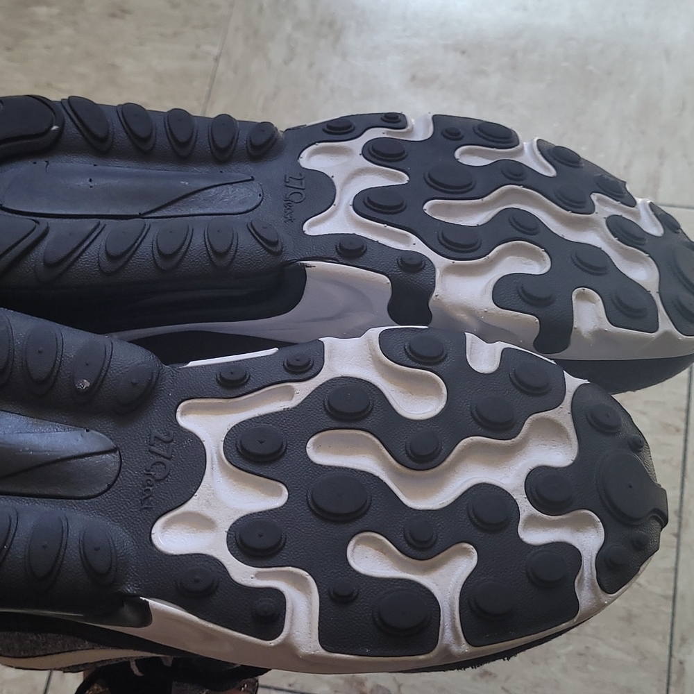 Nike Air  Max 270 - Picture 13 of 16